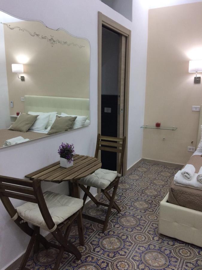 Decumani Prestige Bed and Breakfast Neapel Exteriör bild